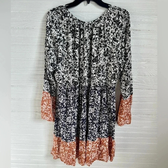 143 Story by Line Up Tiered Flowy Dress Long Bell Sleeve Floral Print  M - Picture 2 of 14